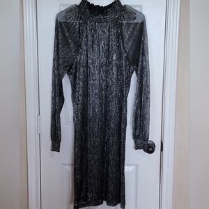 Women's Nina Leonard smocked neck metallic black and silver long smock sleeves,L